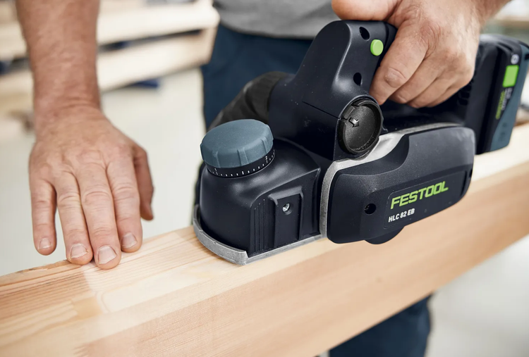 رنده برقی شارژی HLC 82 EB-پایه فستول